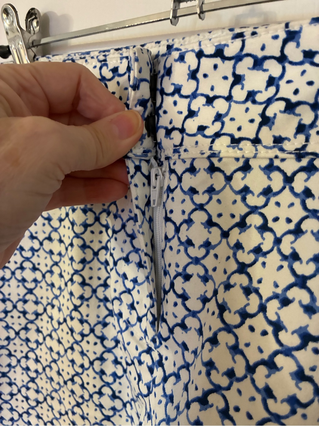 The Limited Blue & White Geometric High-Waist Shorts — image 3 of 7